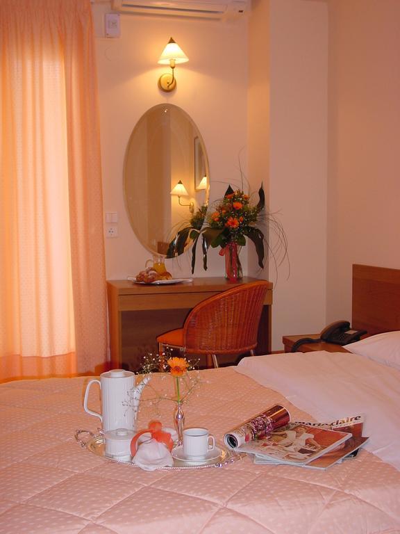 Hotel Naias Paralia Katerinis Bagian luar foto