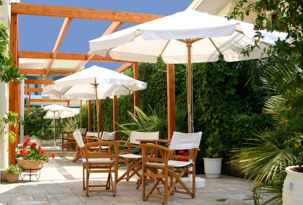 Hotel Naias Paralia Katerinis Bagian luar foto